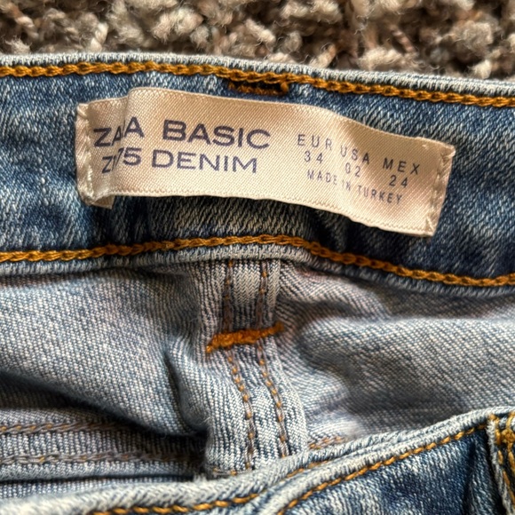 Zara Blue Skinny Jeans with Floral Design - Picture 4 of 8